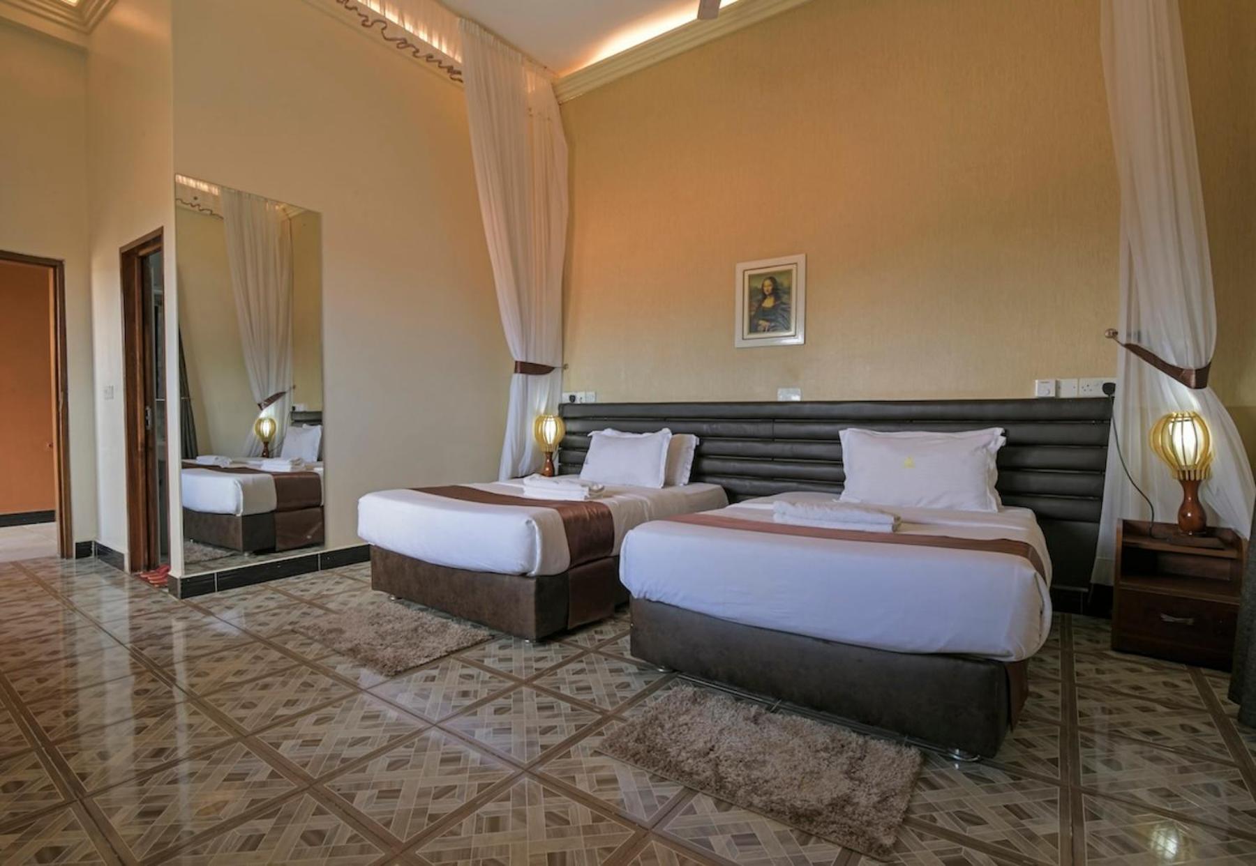 Hoima Buffalo Hotel & Business Hub Ltd Buitenkant foto