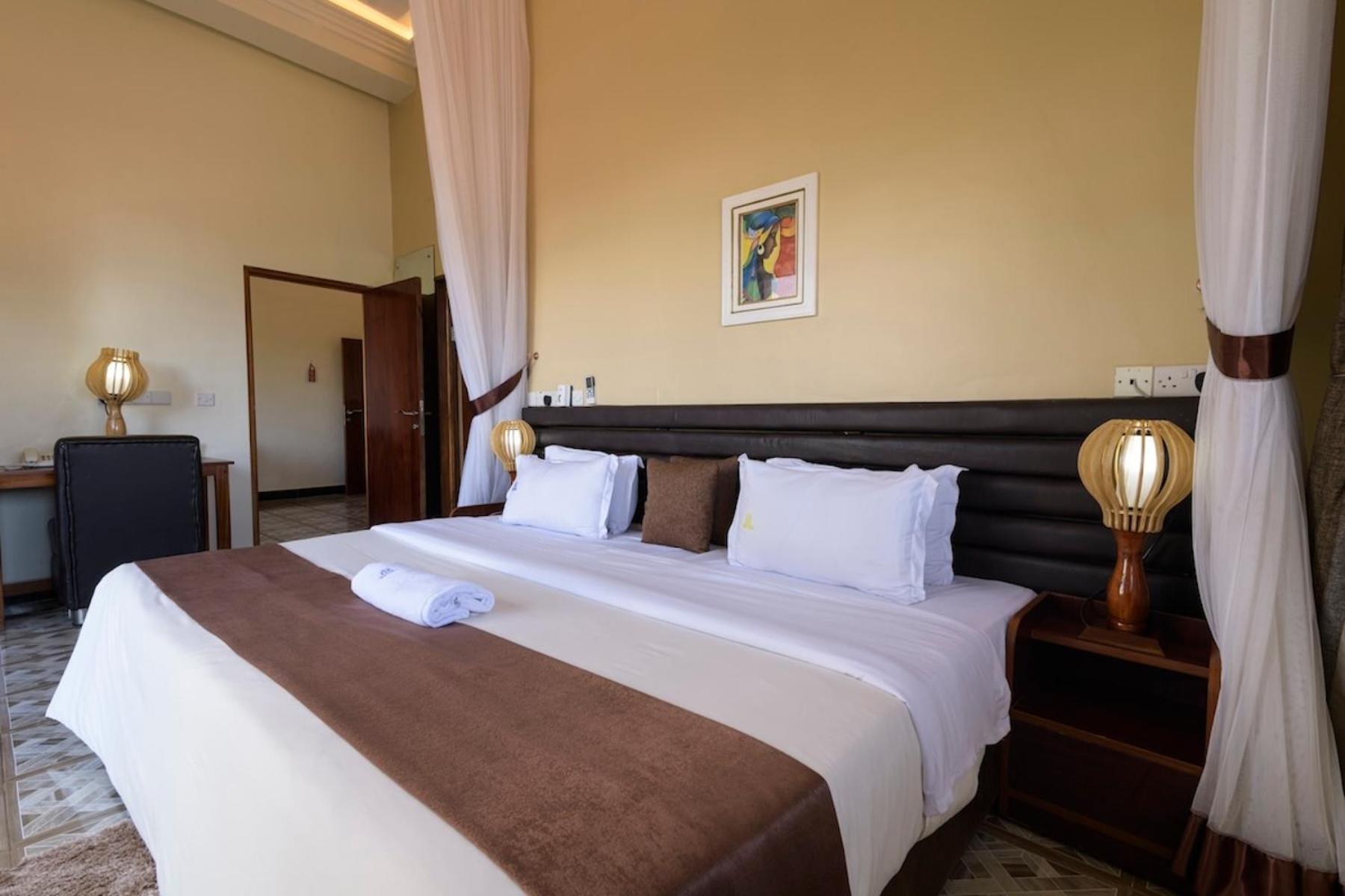 Hoima Buffalo Hotel & Business Hub Ltd Buitenkant foto