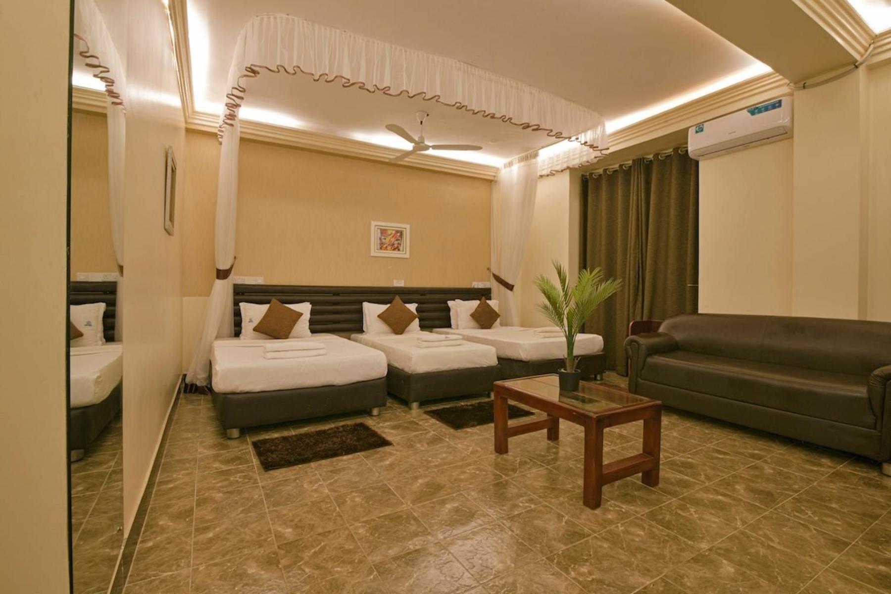 Hoima Buffalo Hotel & Business Hub Ltd Buitenkant foto
