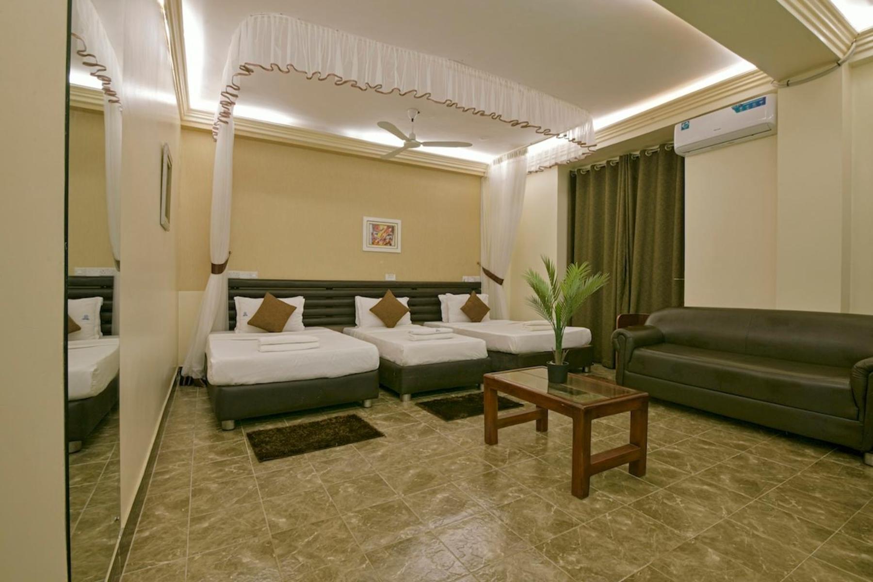 Hoima Buffalo Hotel & Business Hub Ltd Buitenkant foto