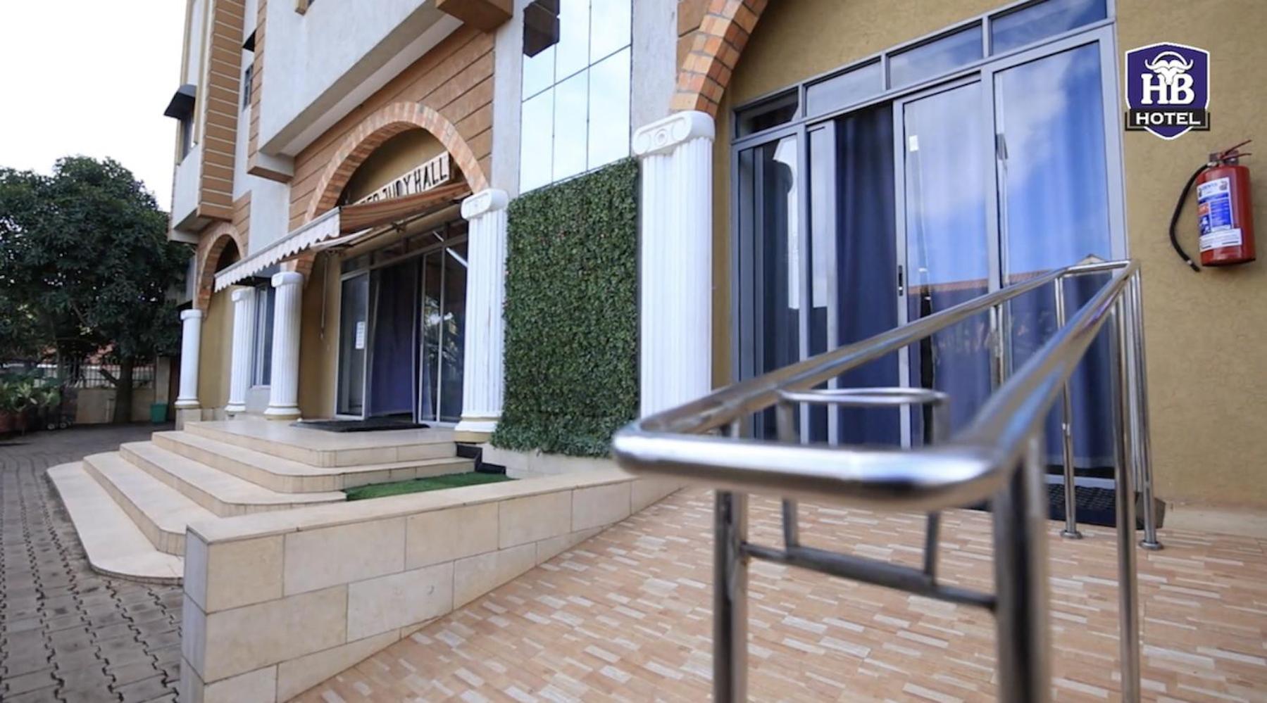 Hoima Buffalo Hotel & Business Hub Ltd Buitenkant foto