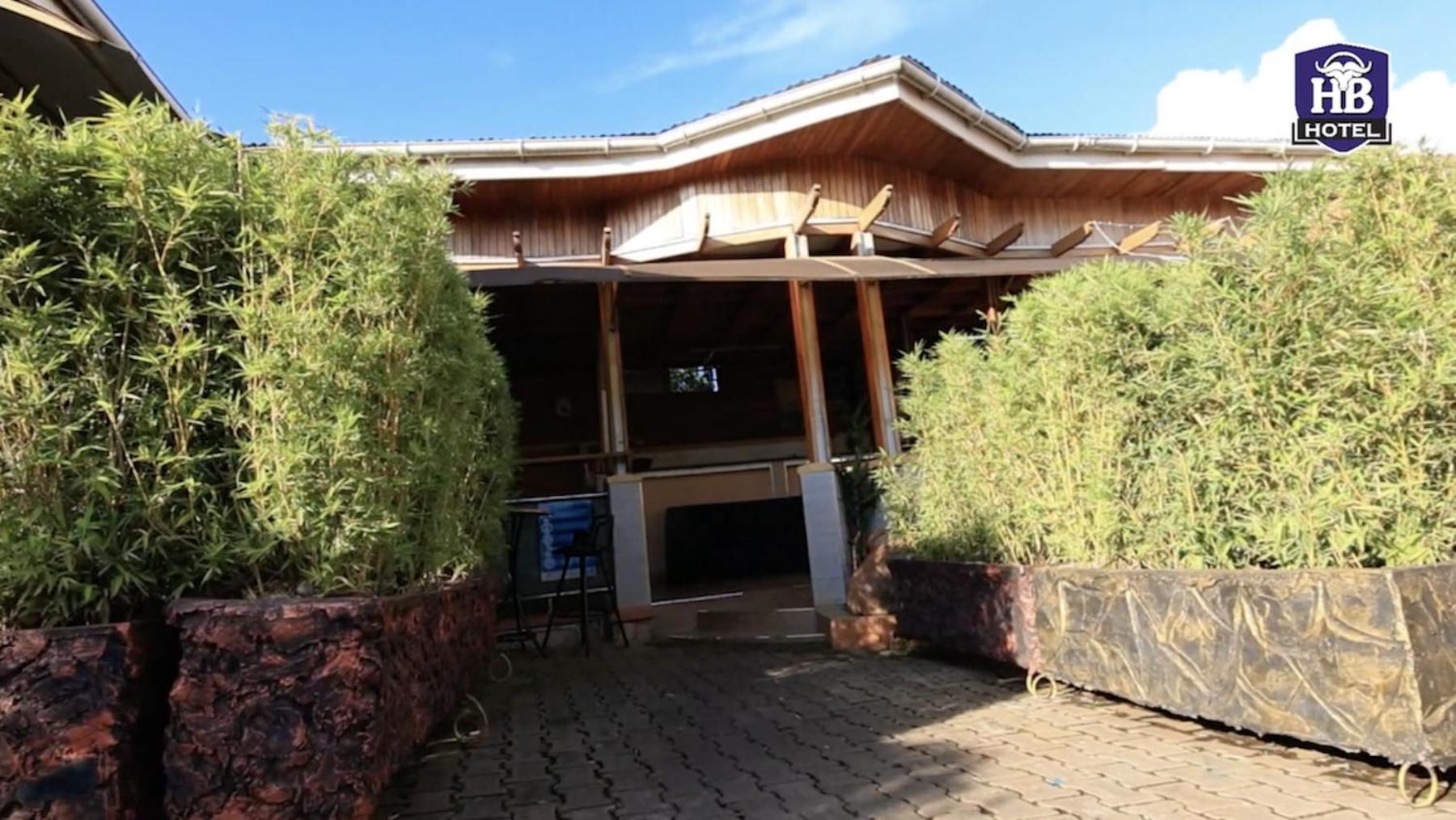 Hoima Buffalo Hotel & Business Hub Ltd Buitenkant foto