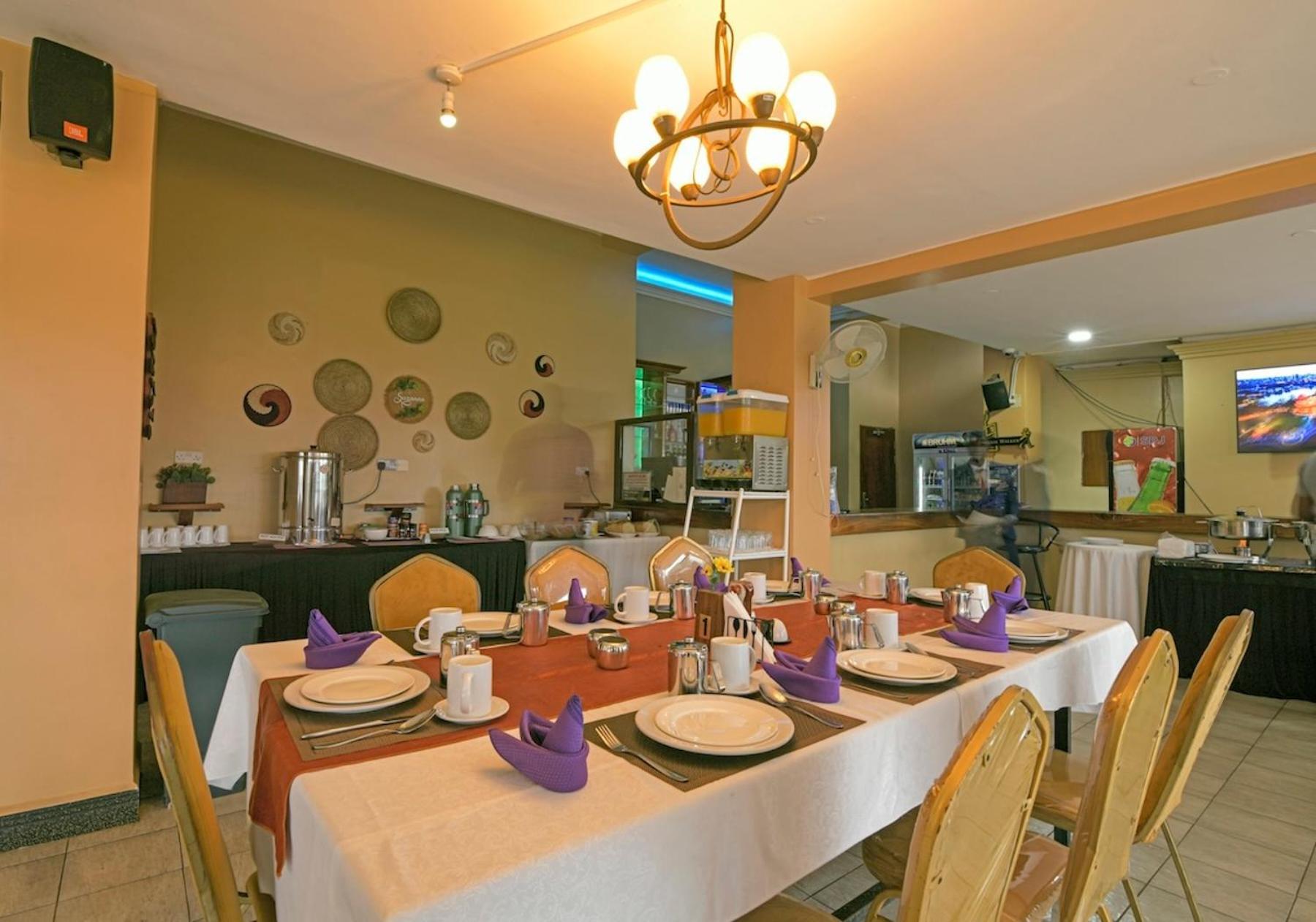 Hoima Buffalo Hotel & Business Hub Ltd Buitenkant foto