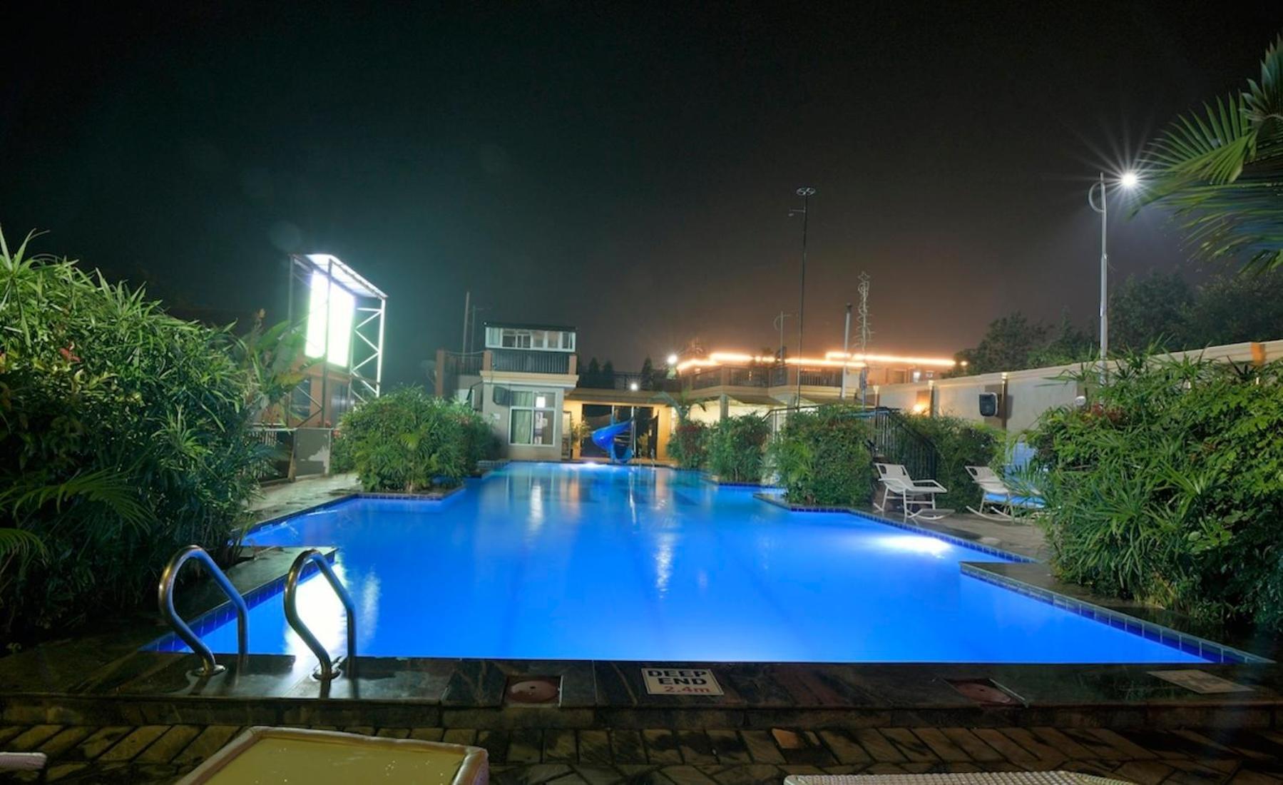 Hoima Buffalo Hotel & Business Hub Ltd Buitenkant foto