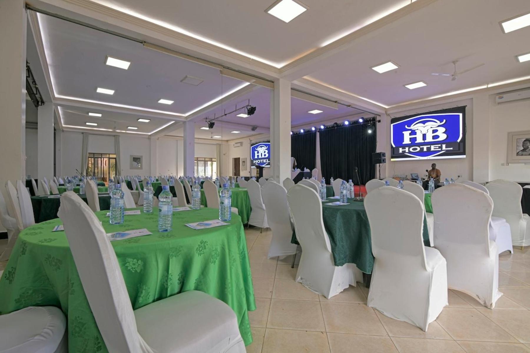 Hoima Buffalo Hotel & Business Hub Ltd Buitenkant foto