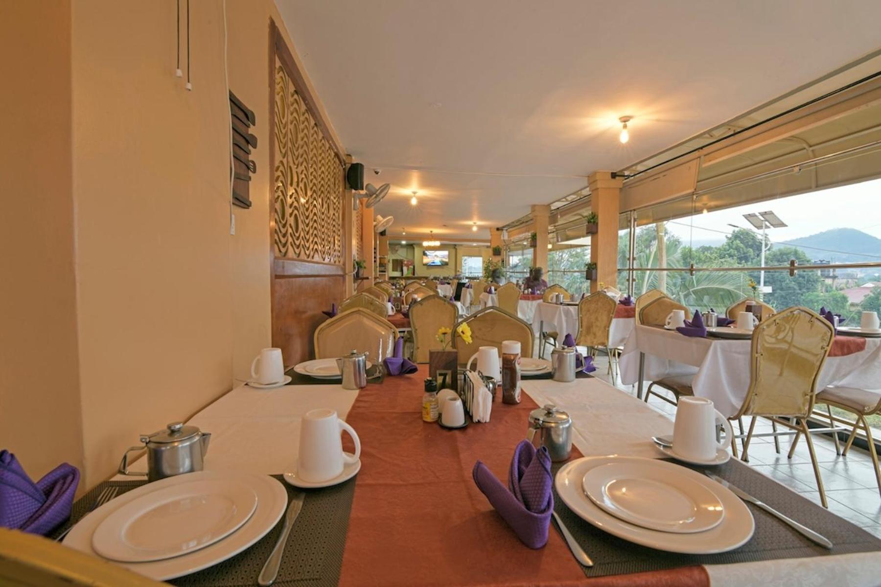 Hoima Buffalo Hotel & Business Hub Ltd Buitenkant foto